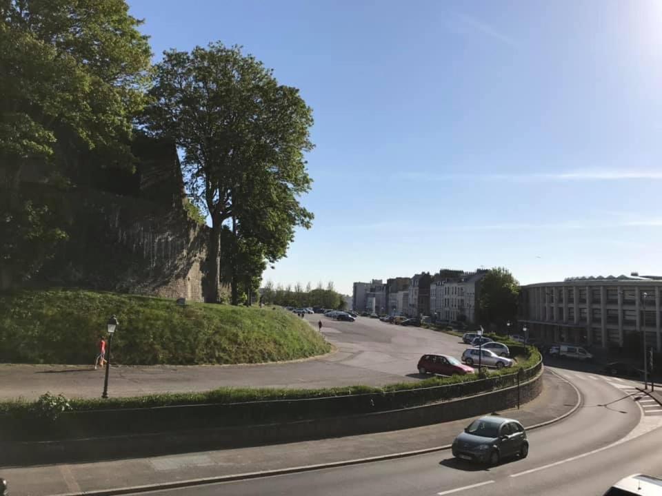 Dolce Vita **** vue sur Cathédrale Boulogne-sur-Mer Exterior foto